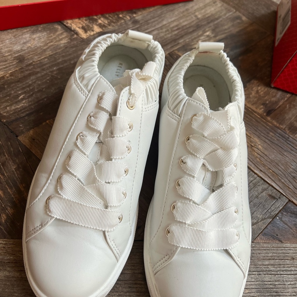 Kelly & Katie White Sneakers Minimalist Design